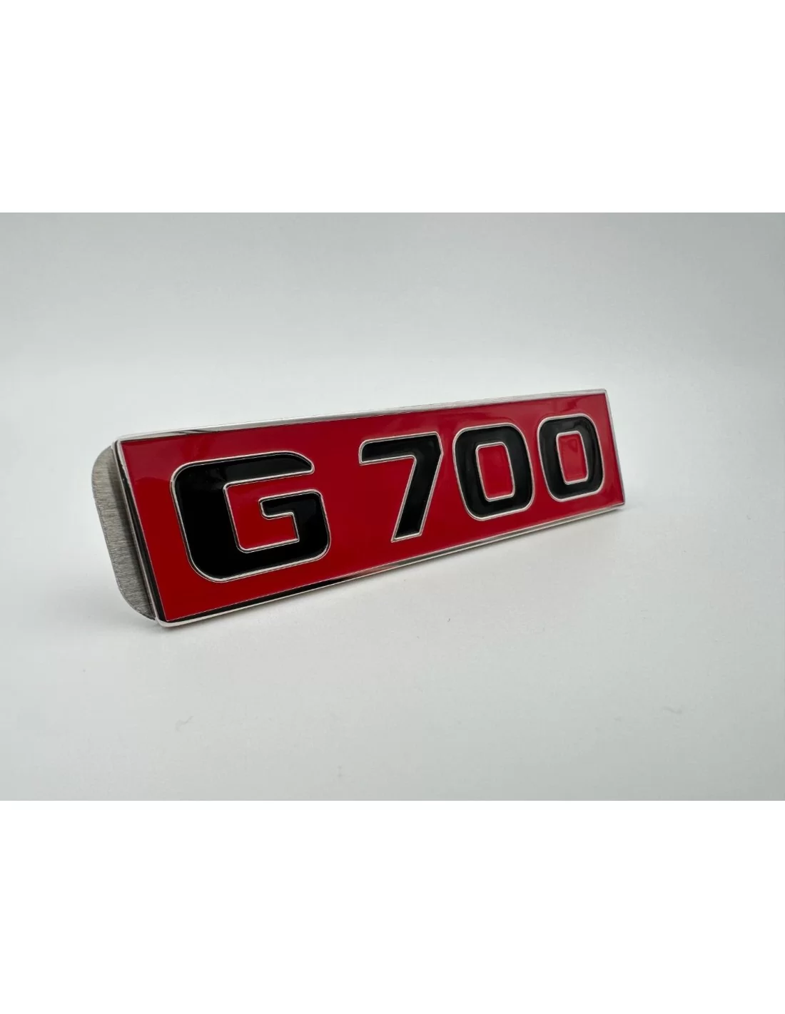 - Logos & Emblems - Metallic G700 Rood Embleem voor Mercedes-Benz voorgrille G-Klasse W463 - 4 - Metallic G700 rood embleem kop  - Logos & Emblems - Metallic G700 Rood Embleem voor Mercedes-Benz voorgrille G-Klasse W463 - 4 - Metallic G700 rood embleem kop
