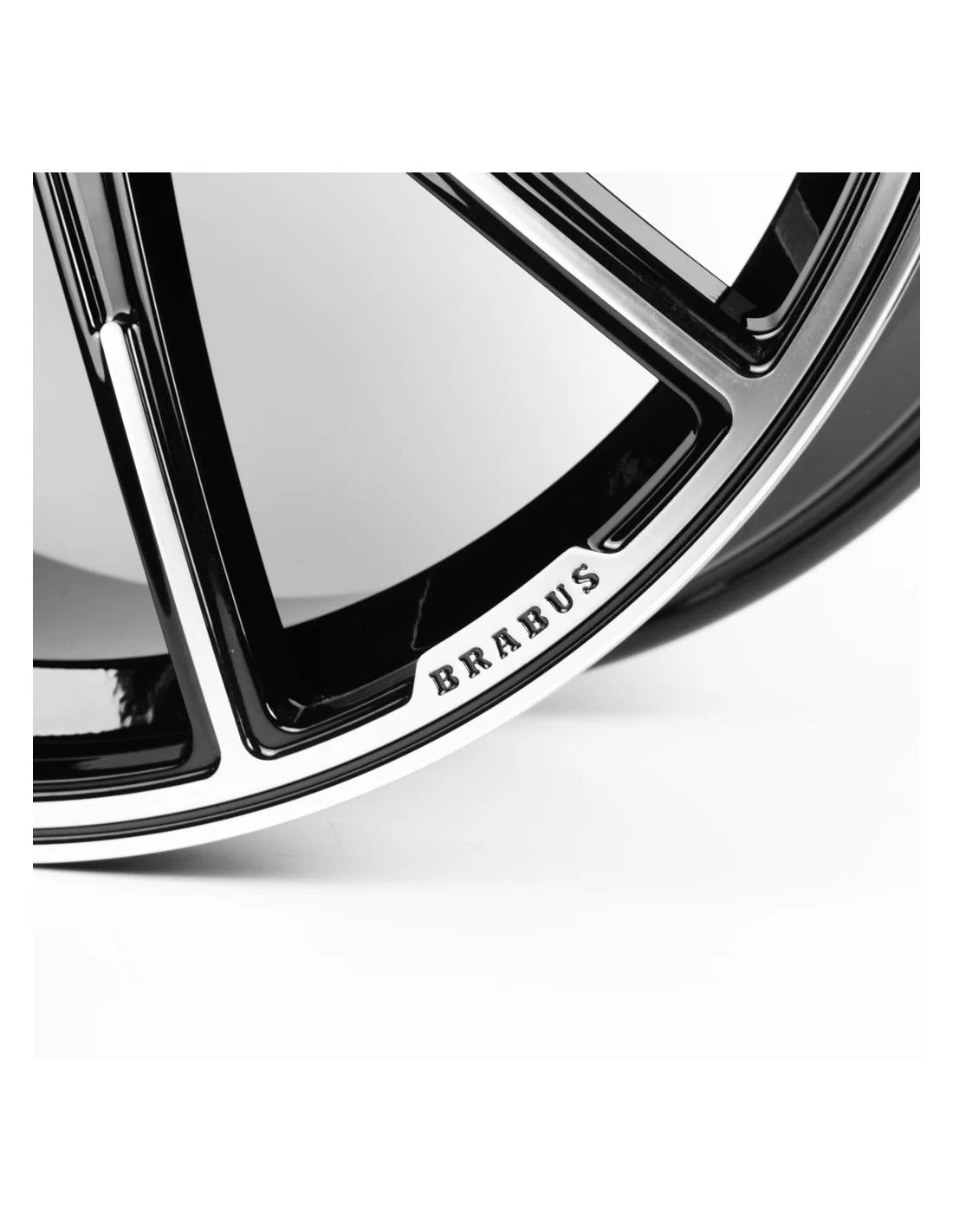  - Mercedes-Benz - Brabus Monoblock Z Platinum-hjul R24 för Mercedes-Benz bilar - 3 - Höj din Mercedes-Benz med Brabus Monoblock