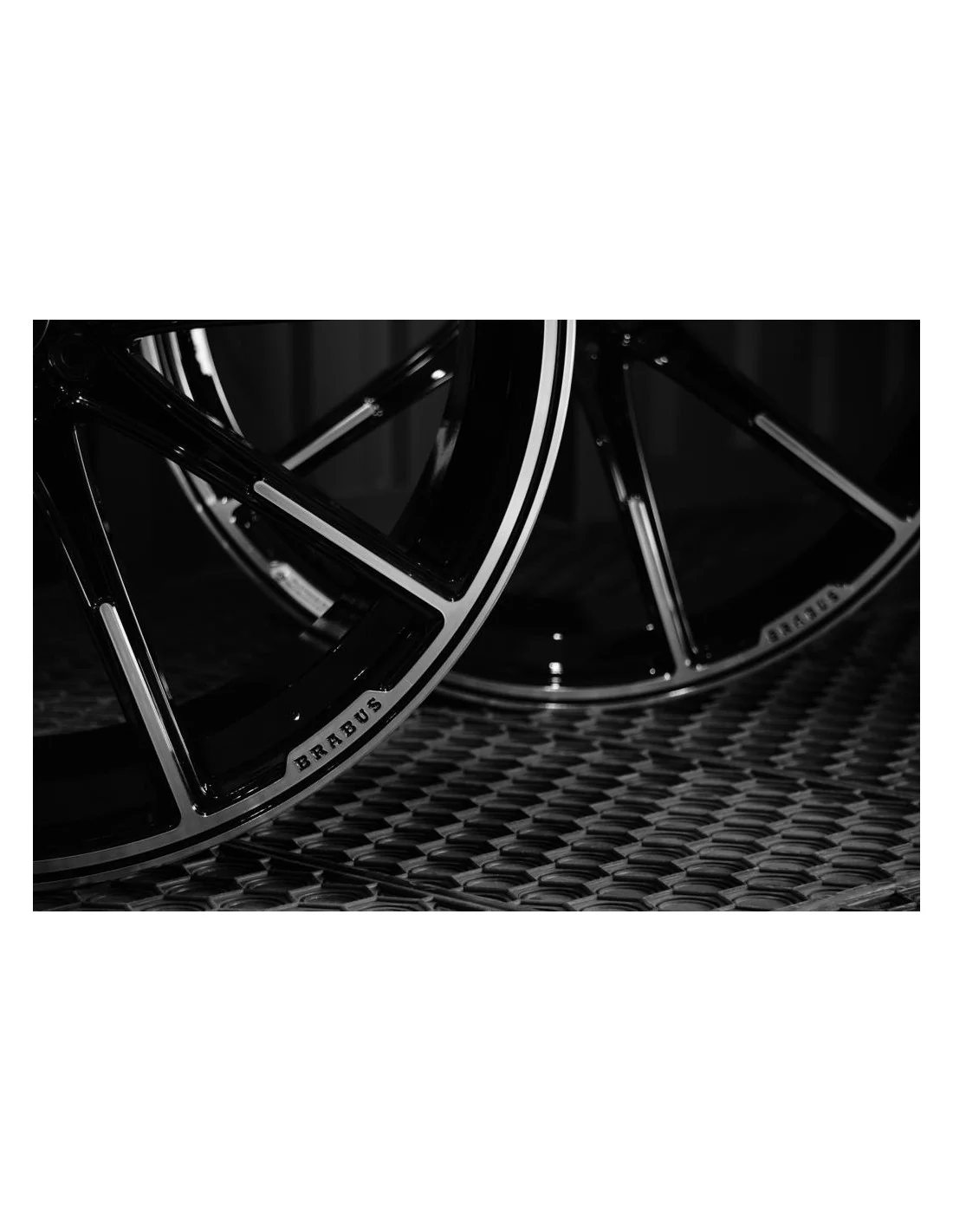  - Mercedes-Benz - Brabus Monoblock Z Platinum-hjul R24 för Mercedes-Benz bilar - 12 - Höj din Mercedes-Benz med Brabus Monobloc