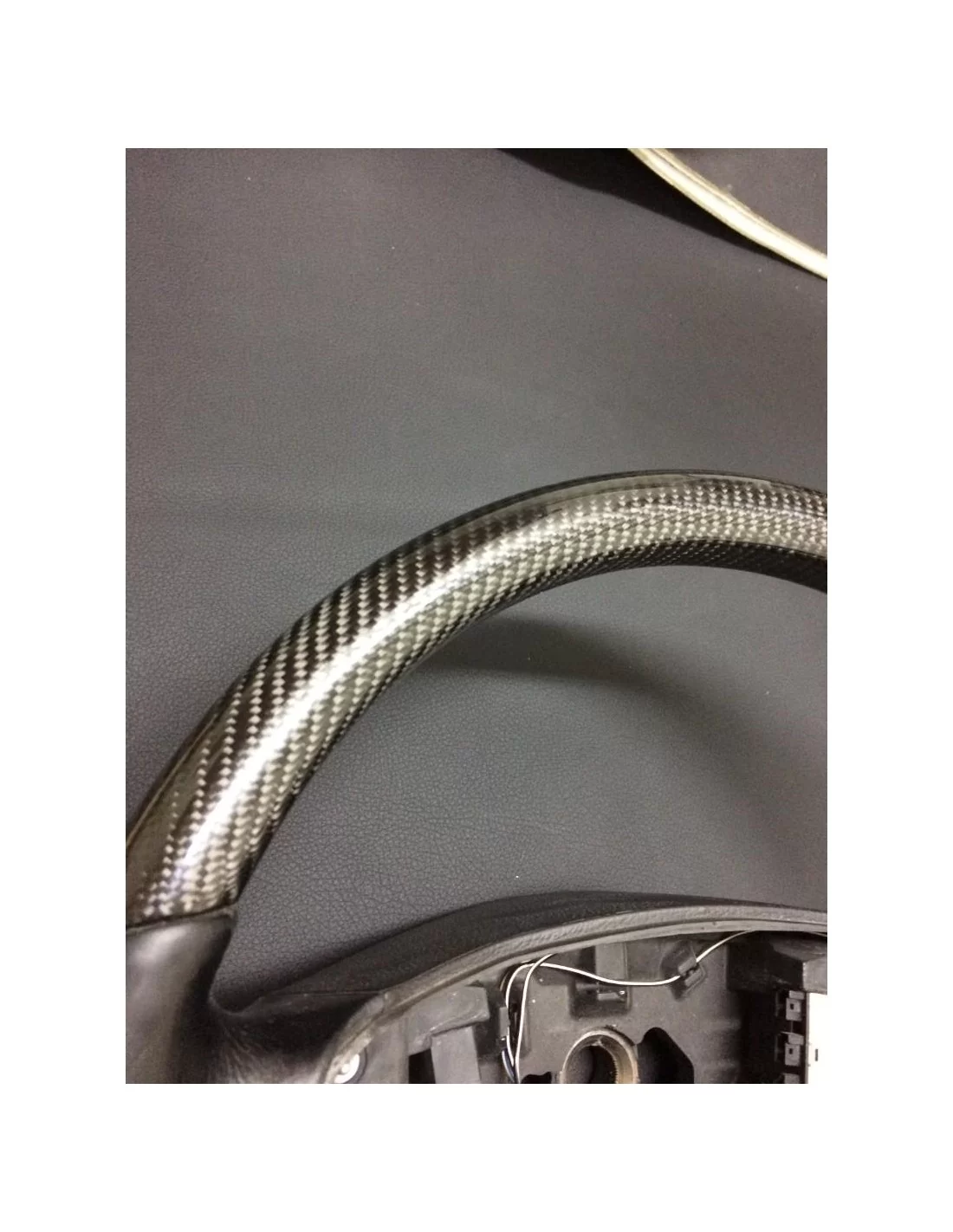  - Steering Wheels - 梅赛德斯-奔驰 CLK E 级 G 级 W463 W211 W209 碳皮方向盘 - 2 - 这款碳纤维真皮方向盘与梅赛德斯 CLK、E 级和 G 级 W463、W211、W209 车型兼容，可提升您的驾驶体验！✅