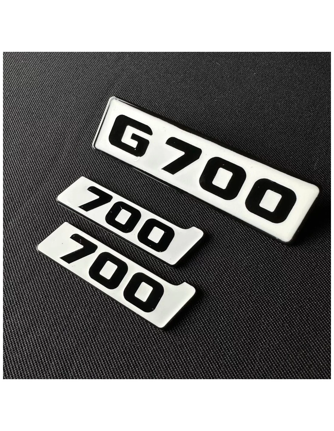  - logo & Emblems - Blanco Metálico Emblemas Mercedes G700 parrilla delantera Brabus BITURBO 700 Placa lateral insignias logotip