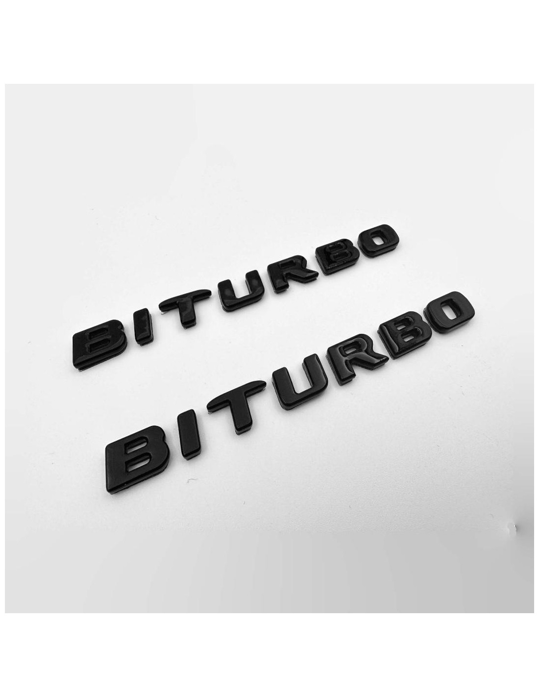  - Logos & Emblems - 梅赛德斯-奔驰黑色金属 Brabus BITURBO 侧徽标套件 - 1 - 这款黑色金属质感的 Brabus BITURBO 侧徽章套件可提升您的梅赛德斯-奔驰风格，完美彰显运动气息！✨