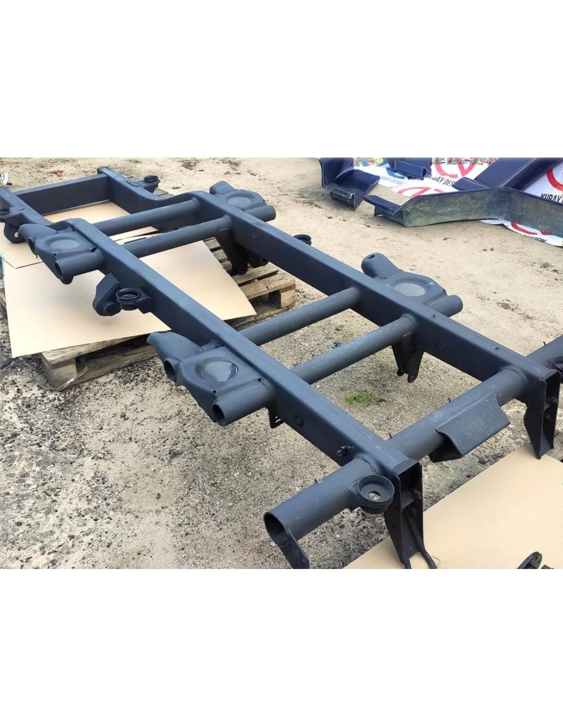  - Mercedes Benz - Partie du cadre pour Mercedes-Benz W463A 6x6 Classe G - 1 - Pièce de châssis essentielle pour votre Mercedes-