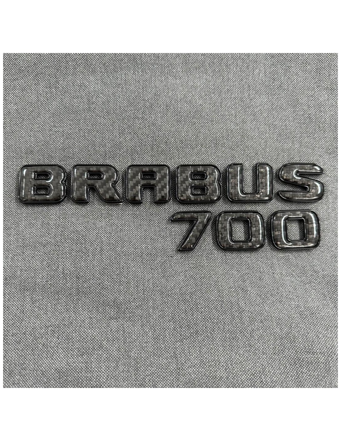 - logo & Emblems - Brabus 700 Stil Emblem Logo SCHWARZ metallic mit Carbon für Mercedes-Benz Fahrzeuge - 1 - Veredeln Sie Ihren  - logo & Emblems - Brabus 700 Stil Emblem Logo SCHWARZ metallic mit Carbon für Mercedes-Benz Fahrzeuge - 1 - Veredeln Sie Ihren