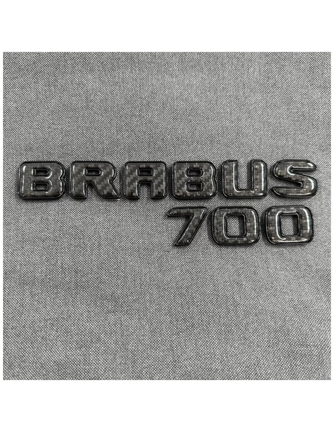  - Logos & Emblems - Brabus 700 stil emblem logotyp BLACK metallic med kol för Mercedes-Benz bilar - 1 - Uppgradera din Mercedes
