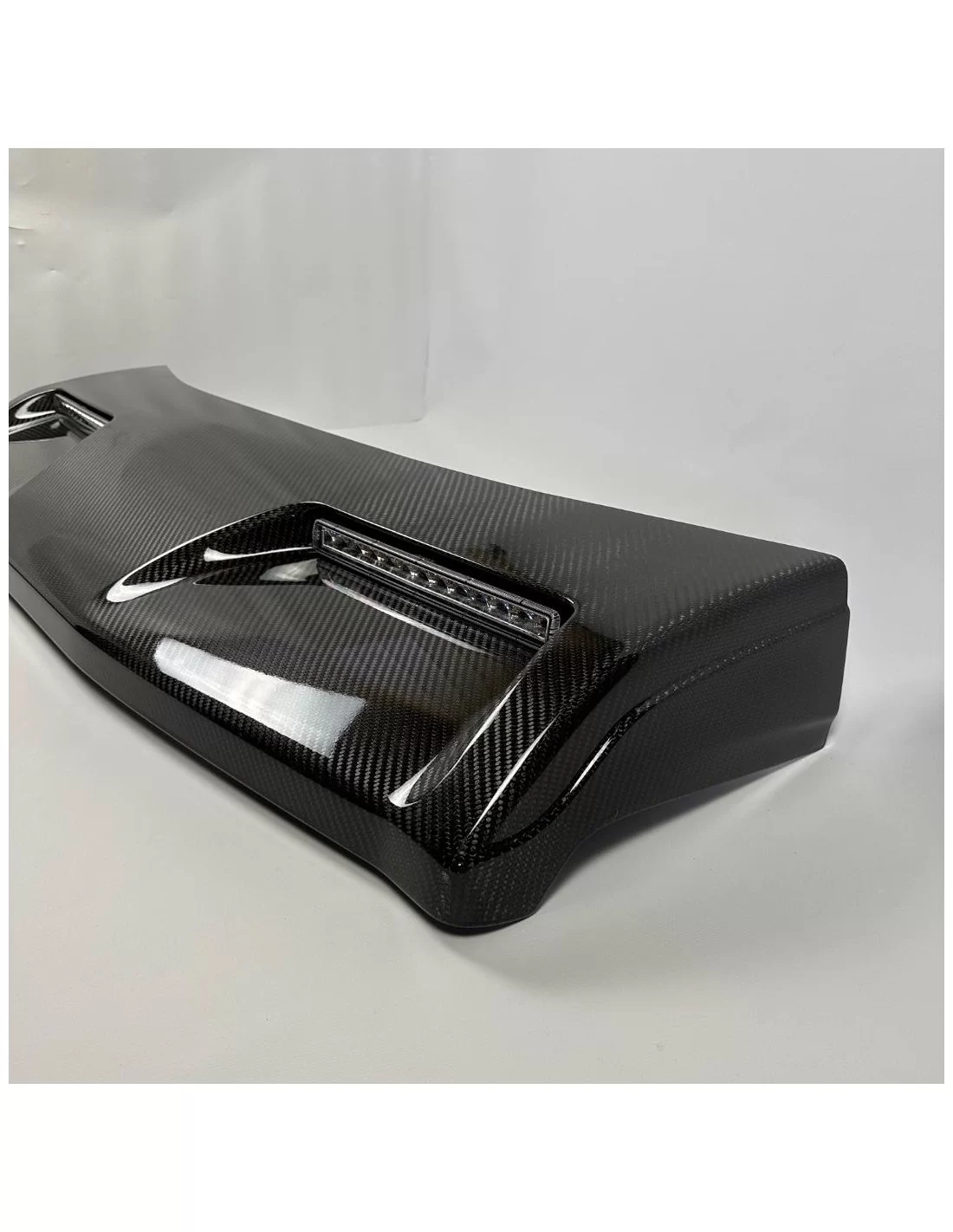 Takspoiler i kolfiber med LED-lampor för Mercedes-Benz W463A 4x4 från Tuneverse Mercedes-Benz, Mercedes-Benz G-Class 2018+ (W463 Takspoiler i kolfiber med LED-lampor för Mercedes-Benz W463A 4x4 från Tuneverse Mercedes-Benz, Mercedes-Benz G-Class 2018+ (W463