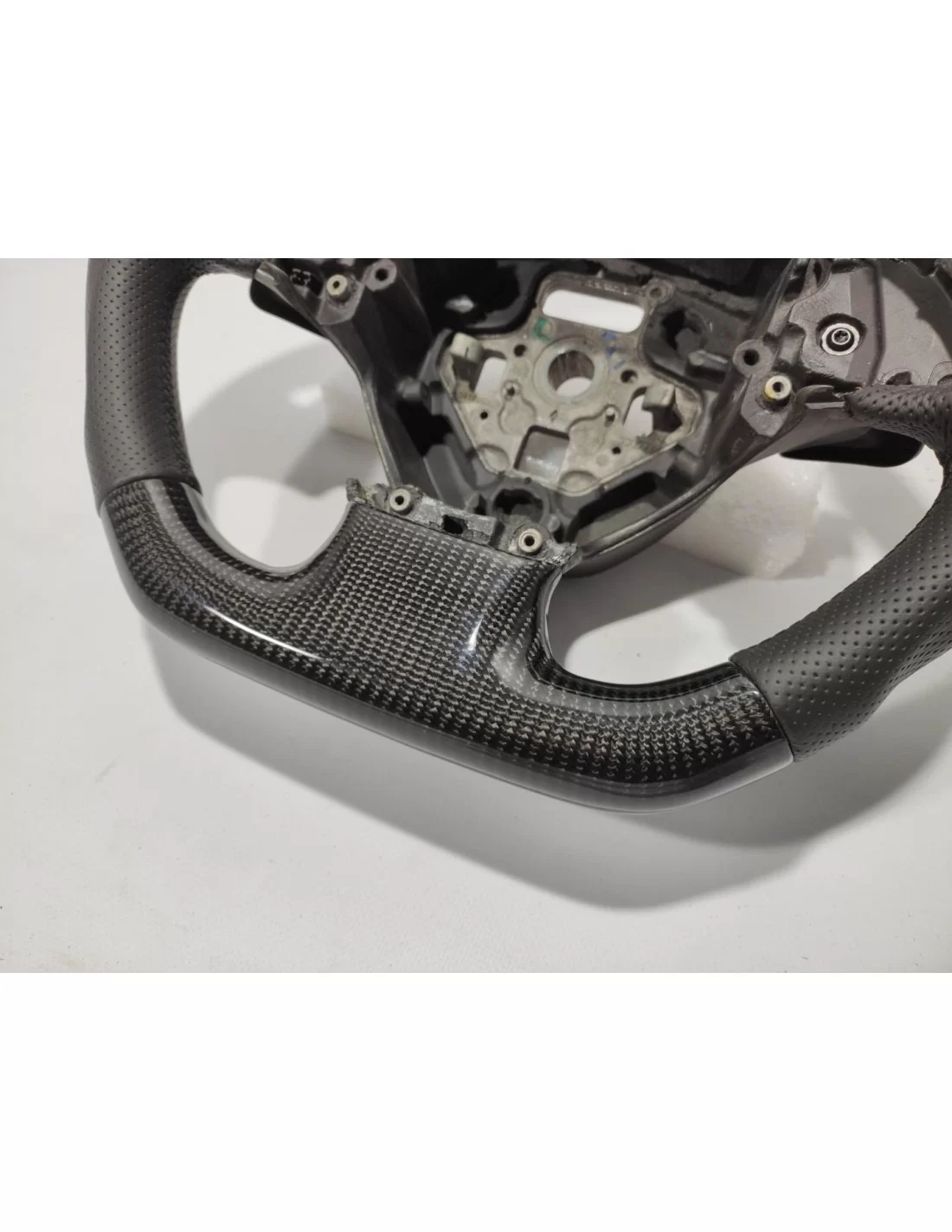  - Steering Wheels - Chevrolet Corvette C7 Stuur Carbon Leer - 3 - Verbeter je rijervaring met het Chevrolet Corvette C7 Stuur C