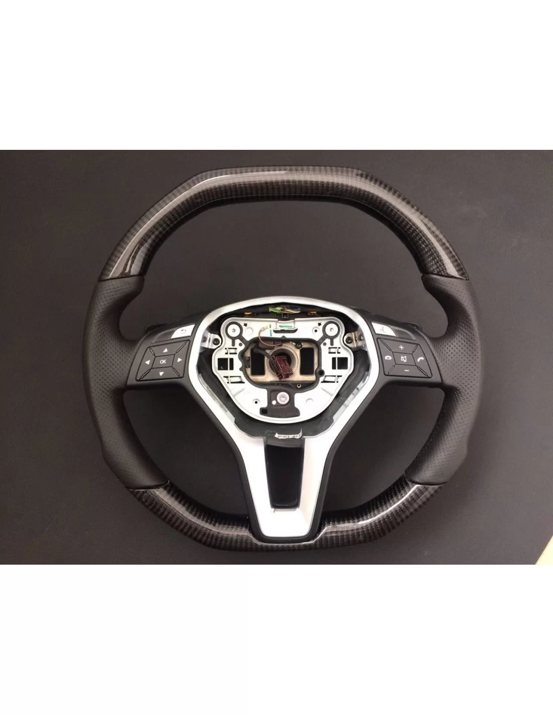 - Volante - Mercedes CLS Clase E SLK W172 W212 W218 Volante - 2 - Transforme su experiencia de conducción con el volante Merced - Volante - Mercedes CLS Clase E SLK W172 W212 W218 Volante - 2 - Transforme su experiencia de conducción con el volante Merced
