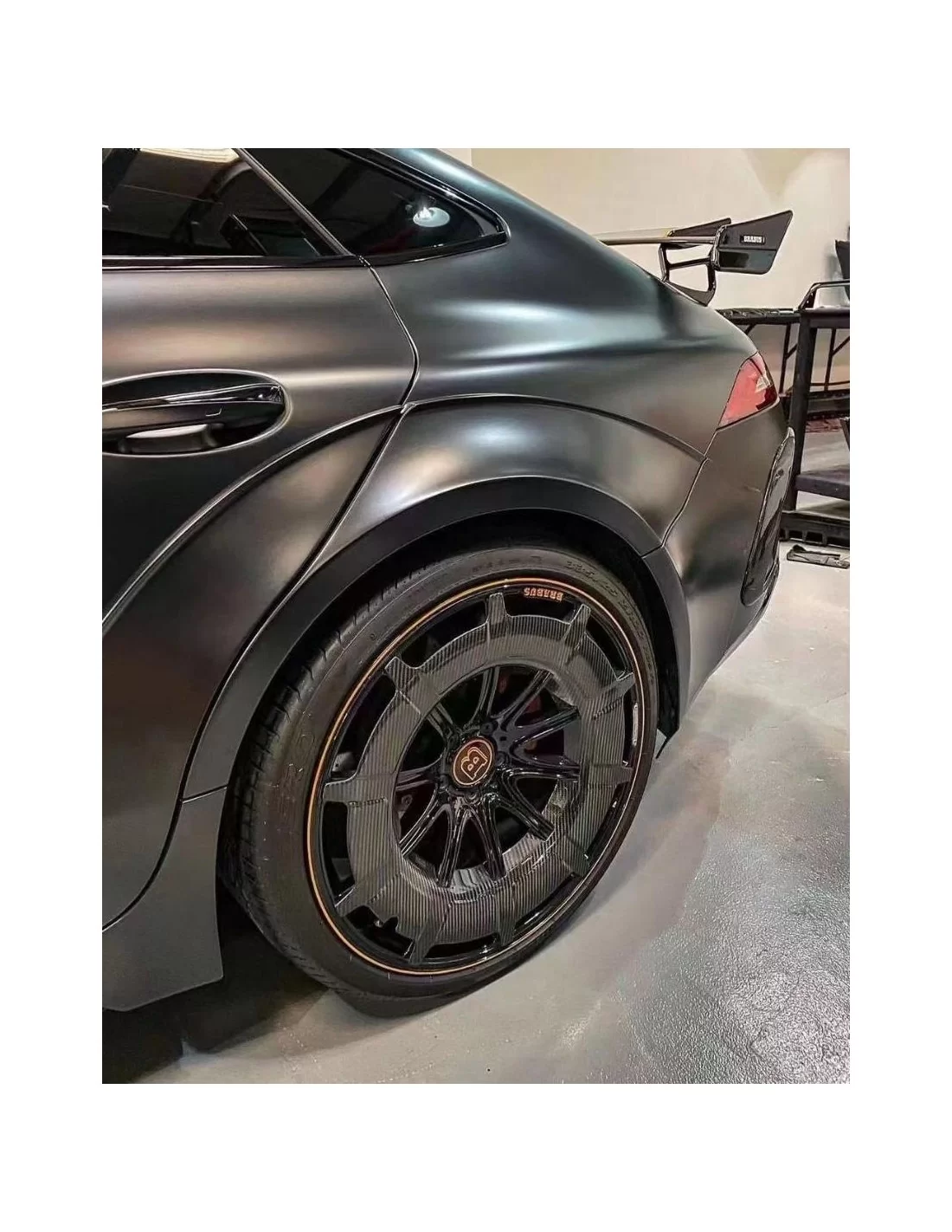  - Mercedes Benz - BRABUS 900 Rocket Edition Karosseriekit für Mercedes-Benz GT 4-türiges Coupé - 9 - Verwandeln Sie Ihr Mercede