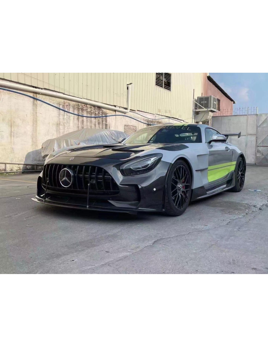  - Mercedes-Benz - Kit de carroçaria GTR em fibra de carbono para Mercedes GT - 2 - Transforme o seu Mercedes GT com o deslumbra