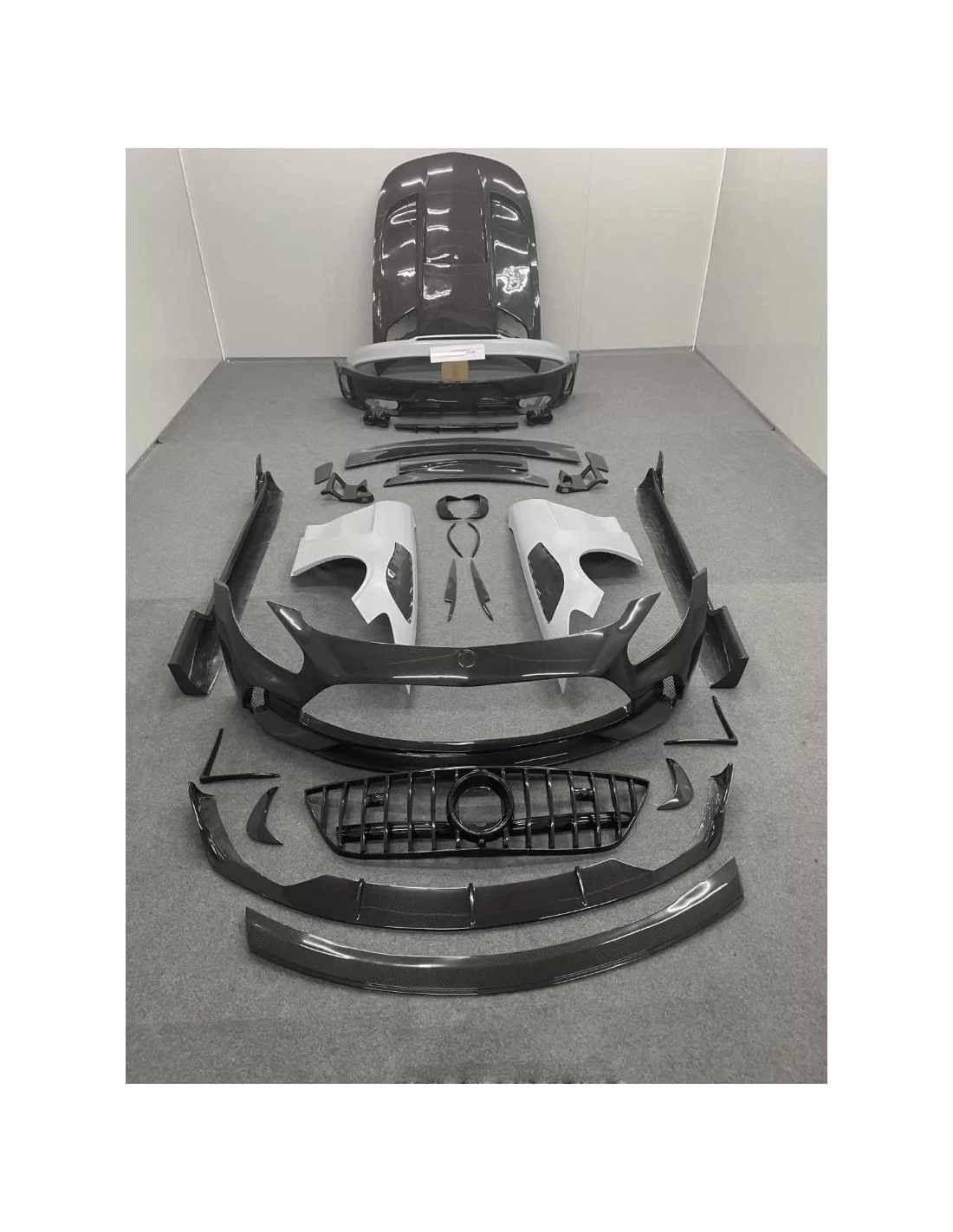  - Mercedes Benz - Сarbonfaser GTR Karosserie-Kit für Mercedes GT - 5 - Verwandeln Sie Ihren Mercedes GT mit dem atemberaubenden