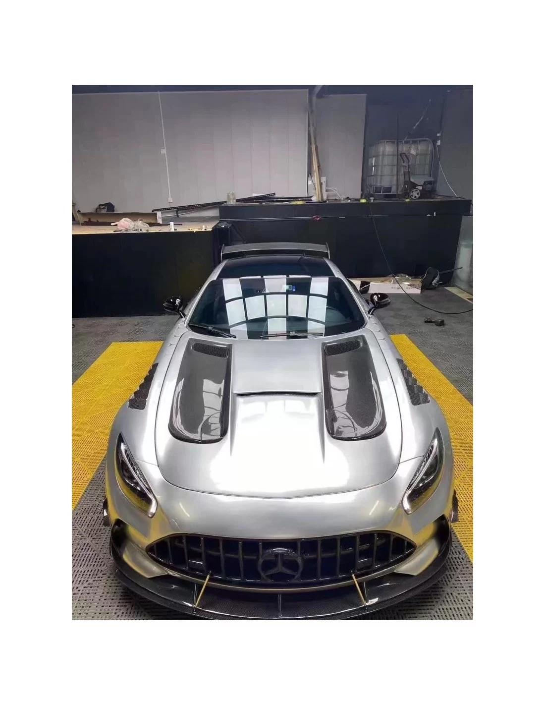  - Mercedes Benz - Kit carrosserie GTR en fibre de verre + fibre de carbone pour Mercedes GT - 2 - Rehaussez votre Mercedes GT a