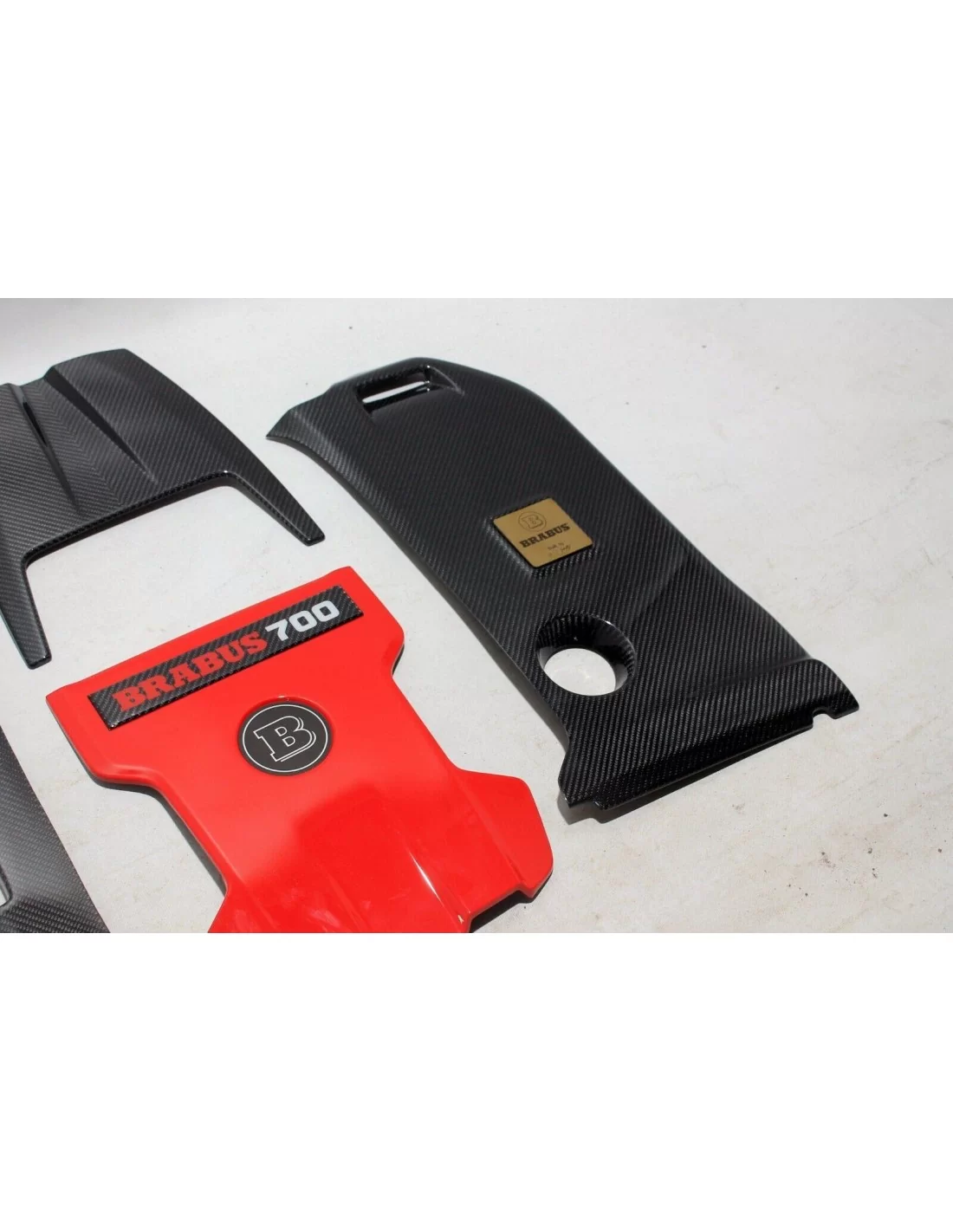  - Mercedes-Benz - AMG Mercedes-Benz W463A W464 G-Wagon Gクラス用カーボンファイバー製ブラバス700エンジンカバーとバッジのセットです。 - 3 - Mercedes-Benz AMG Mercede