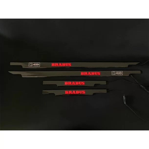  - Mercedes-Benz - Koolstofvezel LED Verlichte Rode Brabus Dorpels 4 stuks voor Mercedes-Benz G W463 - 1 - Koop Carbon fiber LED