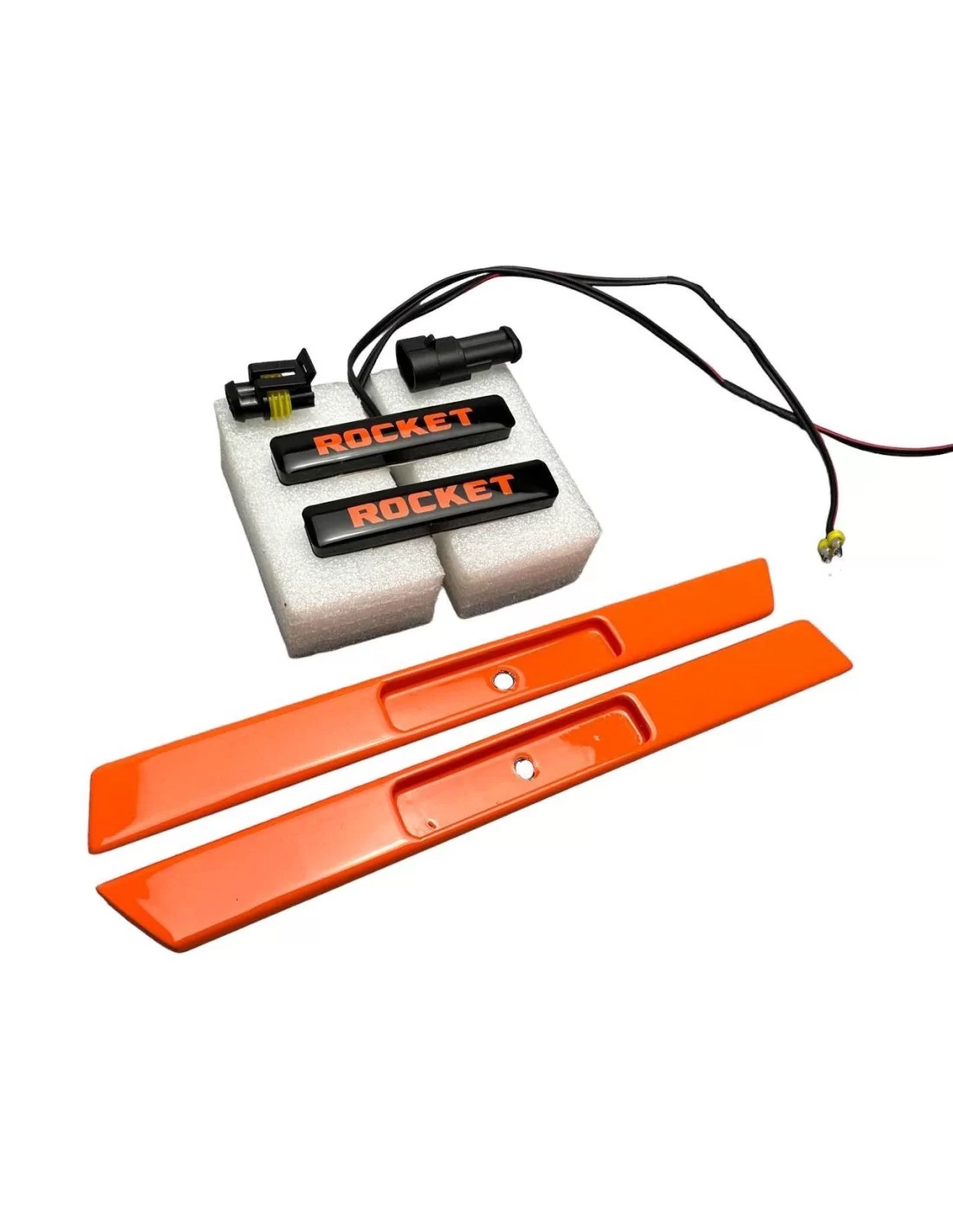  - Logos & Emblems - ORANGE LED Brabus Rocket-emblem för stänkskärmsinsatser Brabus Widestar karossats Mercedes W463A - 2 - Lägg