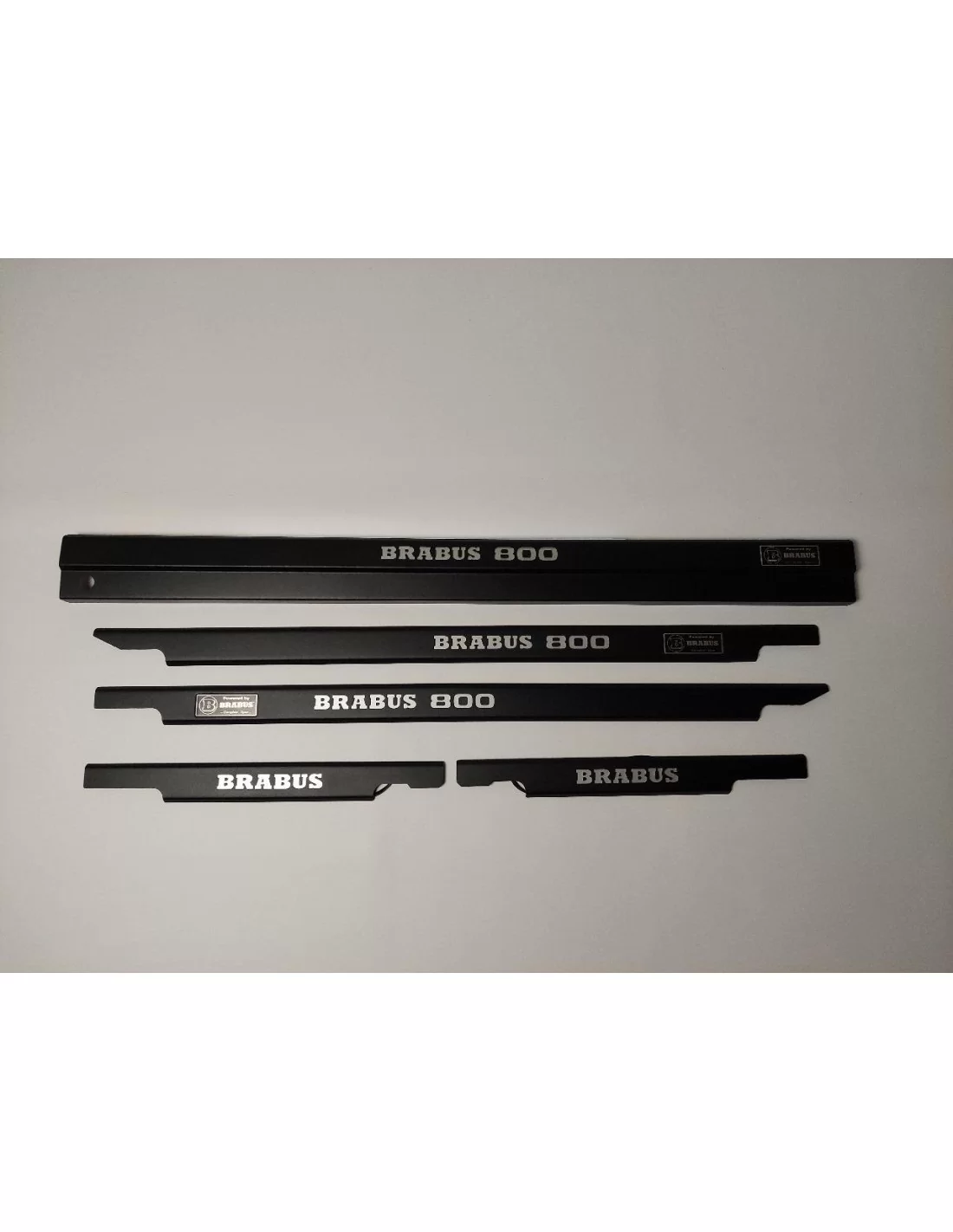  - Mercedes Benz - Umbrales de puerta iluminados con LED Brabus 800 NEGRO metalizado para Mercedes-Benz W463 - 5 - ¡Comprar umbr