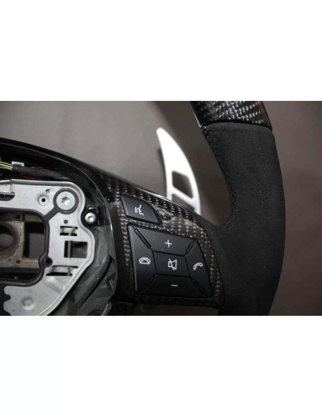  - Volante - Mercedes-Benz Clase E Clase G Clase GL Clase ML W166 X166 W463 Volante Carbono Alcantara - 4 - Mejore su Mercedes-B