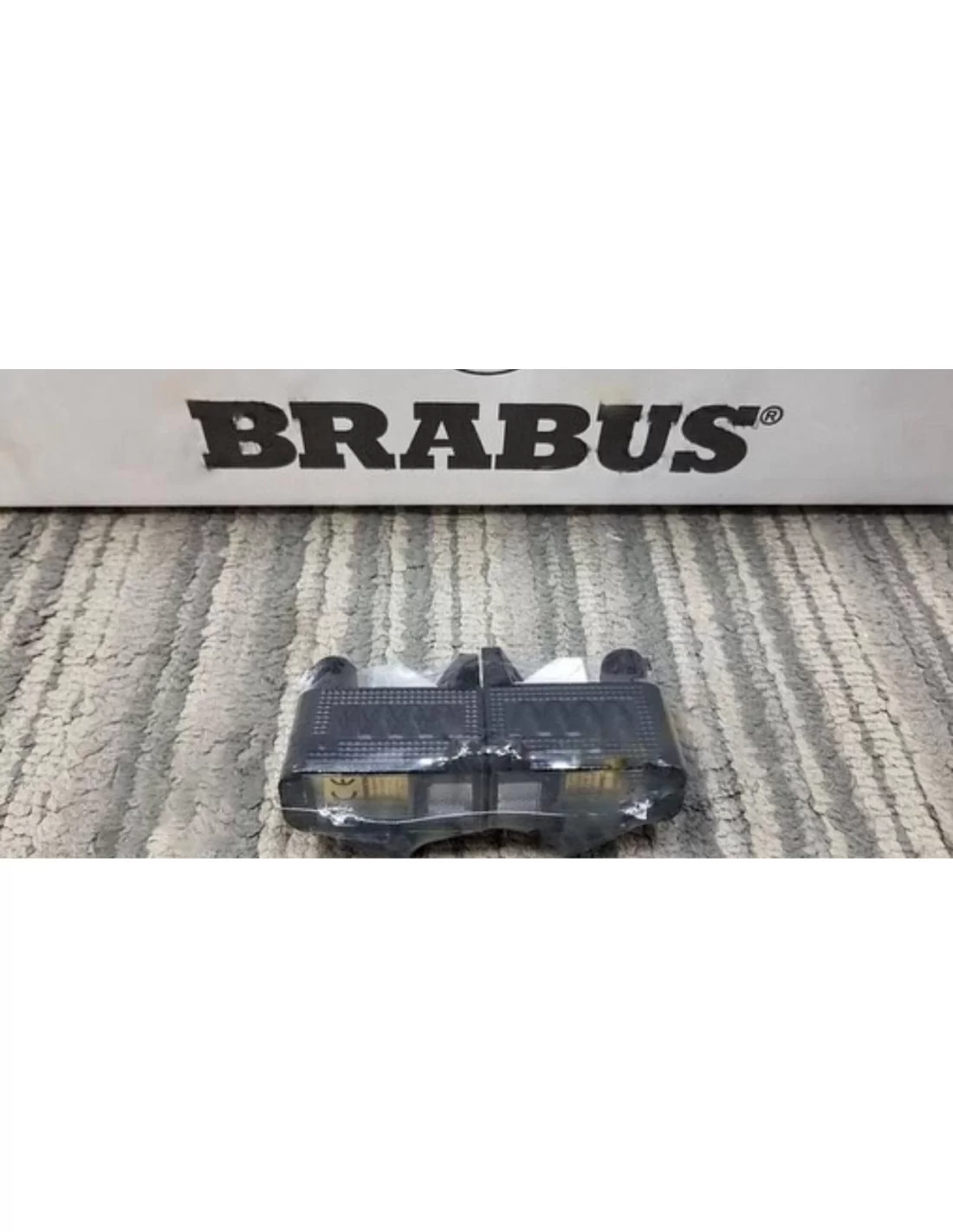 - Mercedes Benz - BELEUCHTUNG BRABUS LOGO LCD PROJEKTOR FÜR MERCEDES-BENZ W463A G-WAGON - 2 - Beleuchten Sie Ihren Mercedes-Ben - Mercedes Benz - BELEUCHTUNG BRABUS LOGO LCD PROJEKTOR FÜR MERCEDES-BENZ W463A G-WAGON - 2 - Beleuchten Sie Ihren Mercedes-Ben