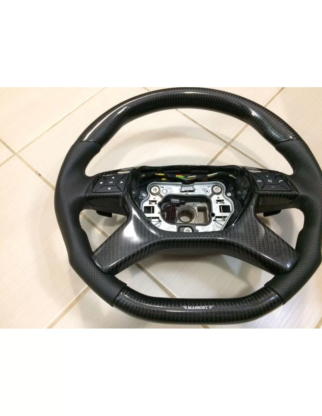 - Volante - Mercedes-Benz Clase E Clase G Clase GL Clase ML W166 X166 W463 Volante Cuero Carbono - 2 - Actualice su Mercedes-Be - Volante - Mercedes-Benz Clase E Clase G Clase GL Clase ML W166 X166 W463 Volante Cuero Carbono - 2 - Actualice su Mercedes-Be