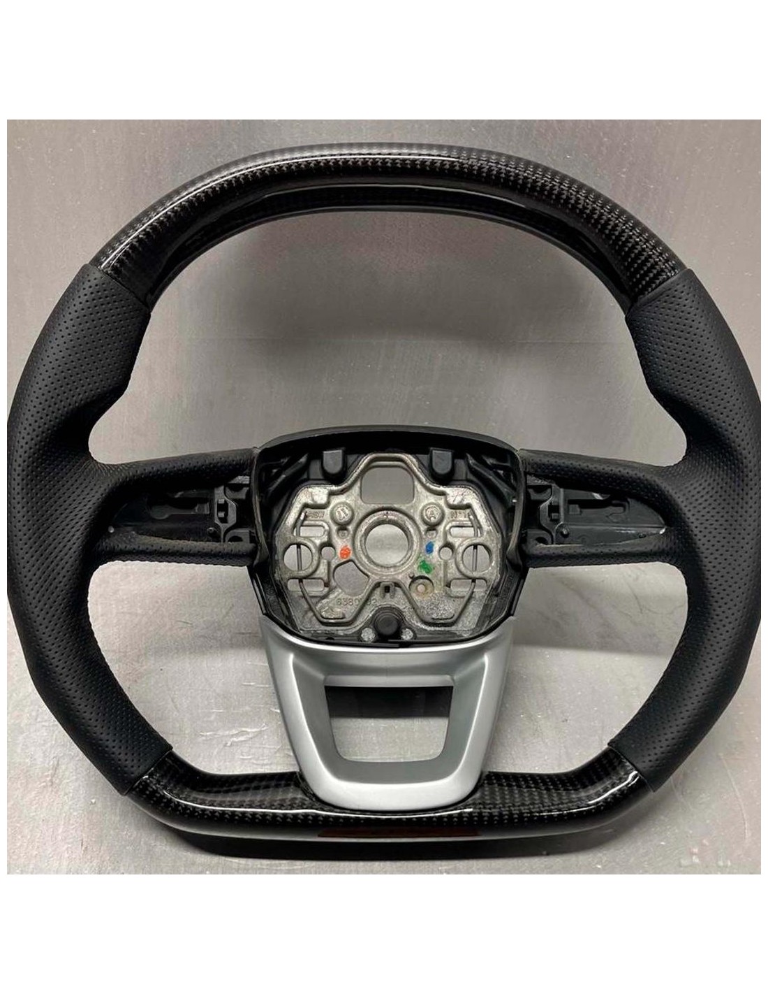  - Volante - Volante para Audi Q5 2018 de fibra de carbono - 1 - ¡Comprar Volante para Audi Q5 2018 Fibra de Carbono en Tunevers
