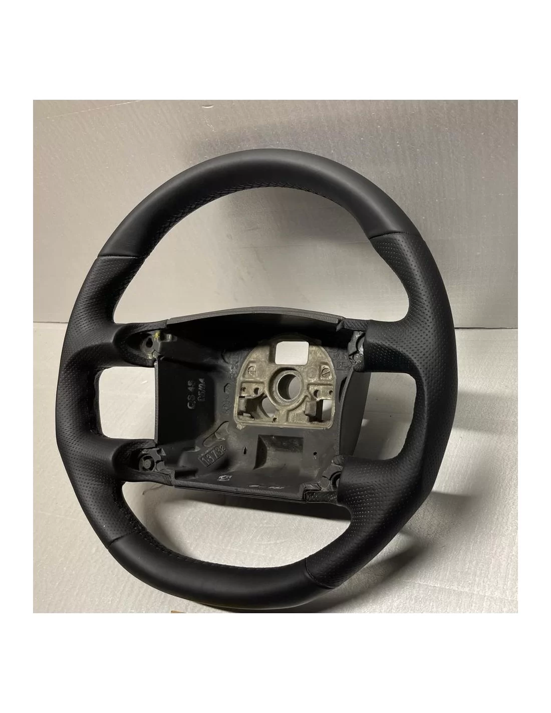  - Steering Wheels - Stuurwiel voor Volkswagen Touareg - 4 - Verbeter je rijervaring met het stuurwiel dat is ontworpen voor Vol