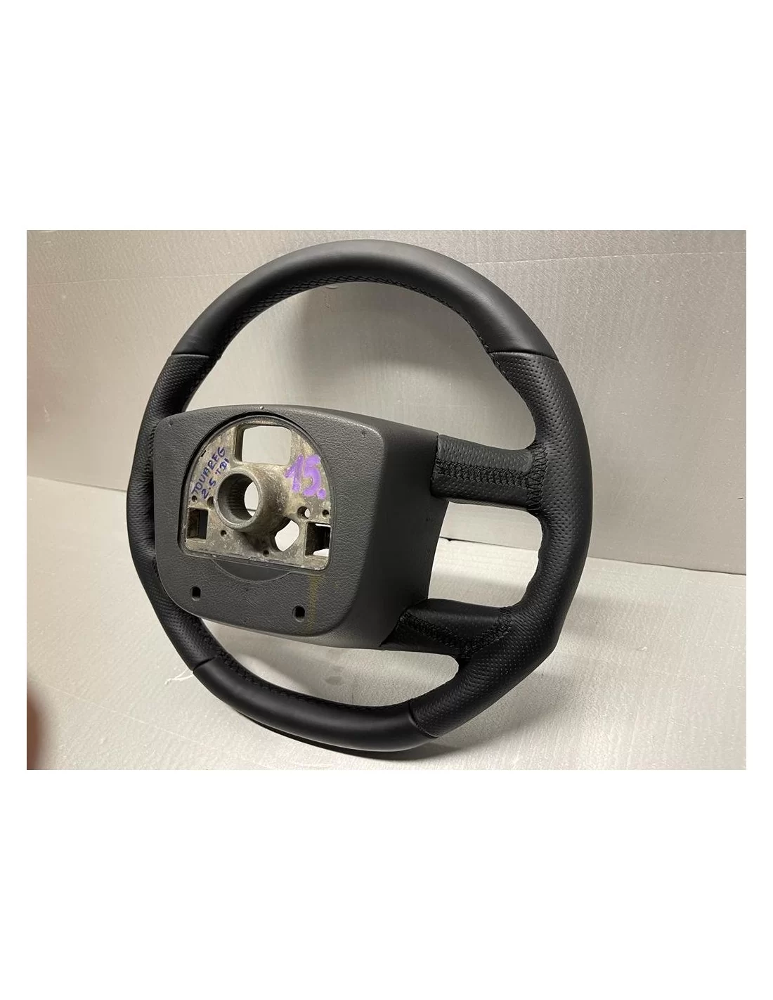  - Steering Wheels - Ratt till Volkswagen Touareg - 5 - Förbättra din körupplevelse med ratten som är designad för Volkswagen To