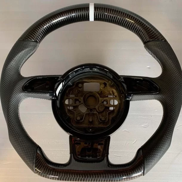  - Steering Wheels - Kierownica do Audi A8 carbon - 1 - Odkryj kierownicę do Audi A8 Carbon w Tuneverse! Zwiększ swoje wrażenia 
