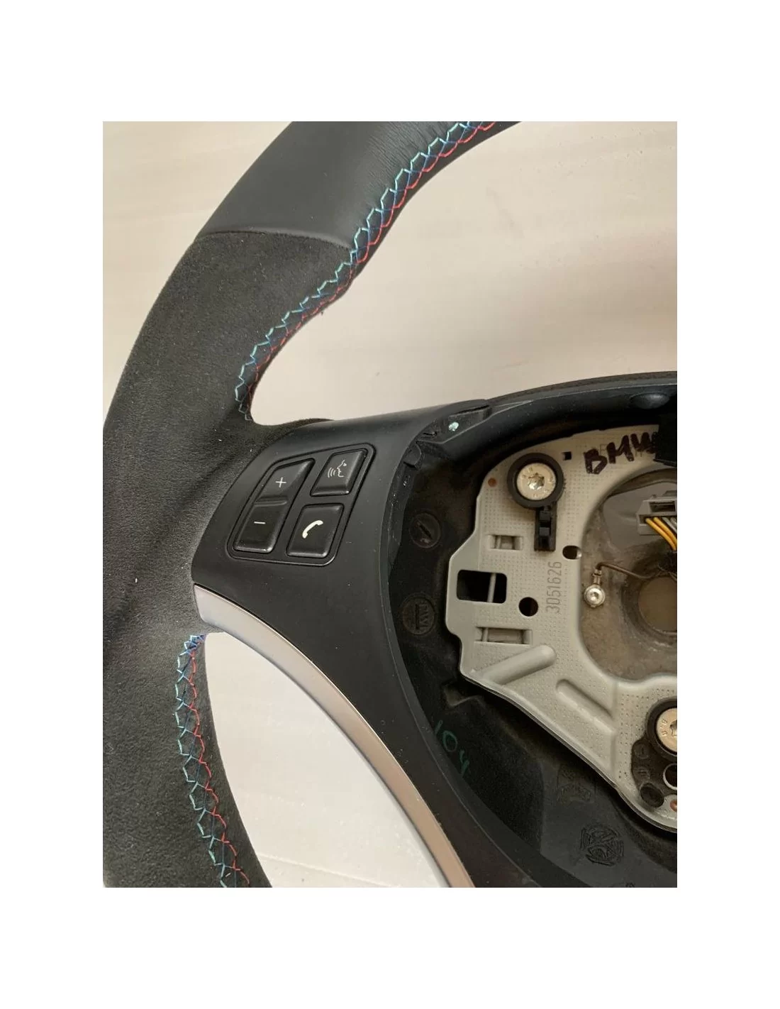  - Steering Wheels - Volante para BMW Е90 Е91 - 2 - Descubra o Volante perfeito para BMW E90 E91 na Tuneverse! Melhore o seu con