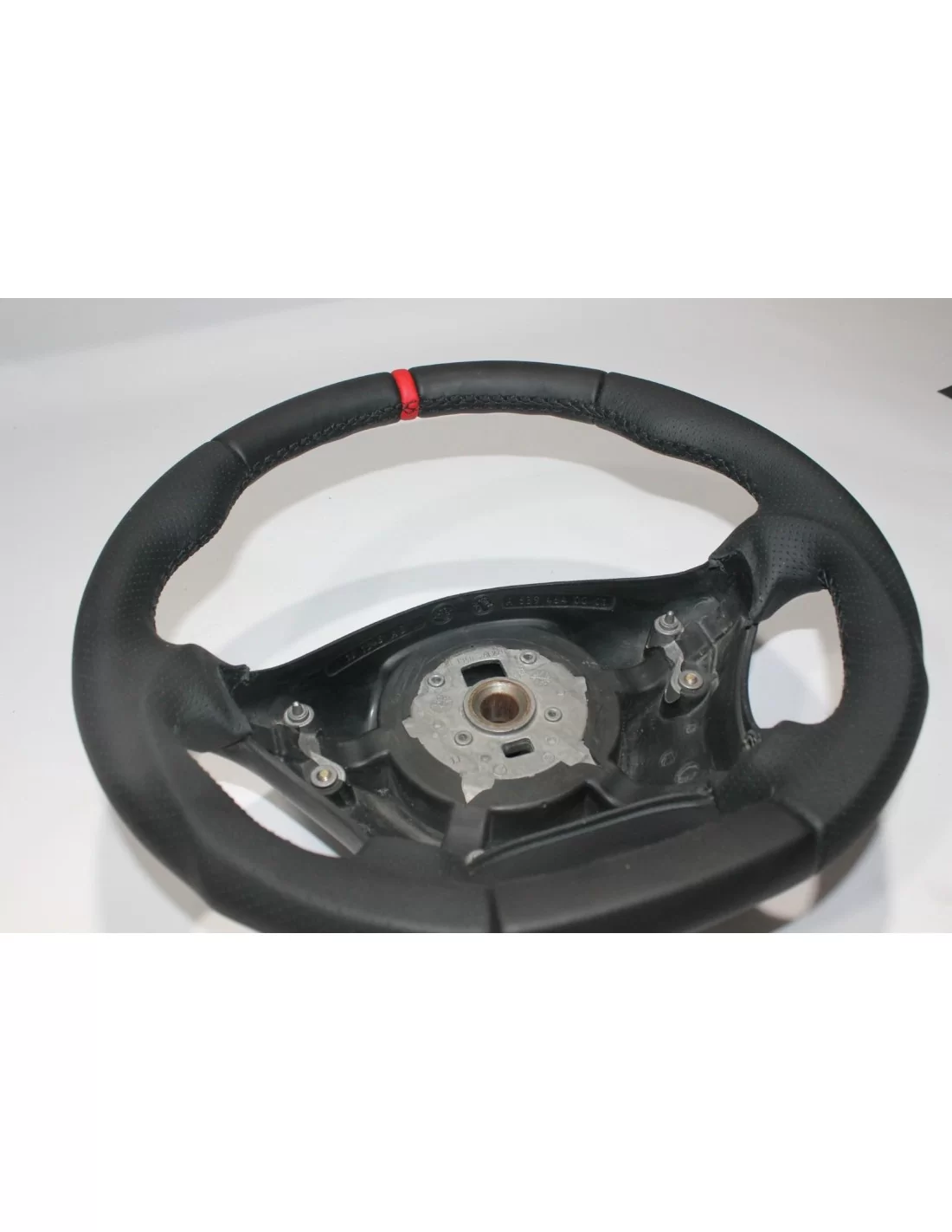 - Steering Wheels - Mercedes-Benz Vito Volante em pele - 2 - Atualize o seu passeio com o Volante Mercedes-Benz Vito em couro d - Steering Wheels - Mercedes-Benz Vito Volante em pele - 2 - Atualize o seu passeio com o Volante Mercedes-Benz Vito em couro d