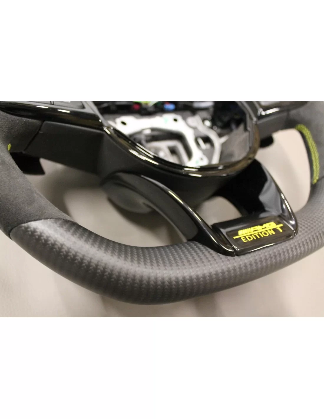 - Steering Wheels - Kierownica Mercedes-Benz Klasy C W205 C63S Carbon Alcantara - 2 - Kierownica Mercedes-Benz Klasy C W205 C63 - Steering Wheels - Kierownica Mercedes-Benz Klasy C W205 C63S Carbon Alcantara - 2 - Kierownica Mercedes-Benz Klasy C W205 C63