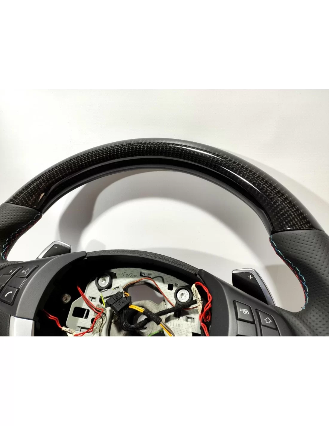 - Volante - BMW E70 E71 X5 X6 Volante Cuero Carbono M-pack - 5 - ¡Comprar BMW E70 E71 X5 X6 Volante Cuero Carbono M-pack en Tun - Volante - BMW E70 E71 X5 X6 Volante Cuero Carbono M-pack - 5 - ¡Comprar BMW E70 E71 X5 X6 Volante Cuero Carbono M-pack en Tun