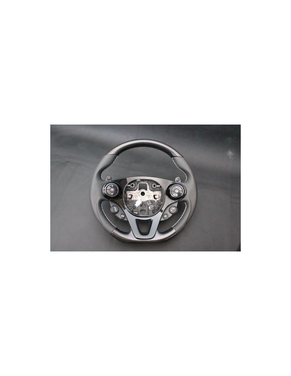 - Steering Wheels - 奔驰 Smart 453 碳皮方向盘 - 1 - 梅赛德斯 Smart 453 方向盘采用优质碳纤维皮革打造,时尚美观,提升您的驾驶体验!✉️✏️  - Steering Wheels - 奔驰 Smart 453 碳皮方向盘 - 1 - 梅赛德斯 Smart 453 方向盘采用优质碳纤维皮革打造,时尚美观,提升您的驾驶体验!✉️✏️