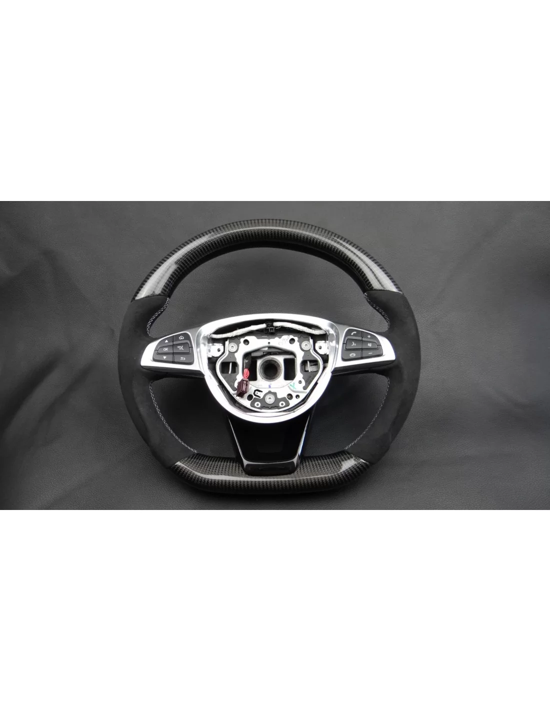 - Steering Wheels - Mercedes-Benz Classe C W205 Volante Carbono Alcantara - 1 - Melhore o seu automóvel com o volante do Merced - Steering Wheels - Mercedes-Benz Classe C W205 Volante Carbono Alcantara - 1 - Melhore o seu automóvel com o volante do Merced