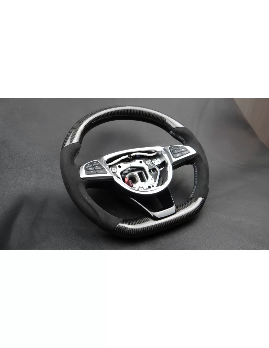 - Steering Wheels - Mercedes-Benz Classe C W205 Volante Carbono Alcantara - 4 - Melhore o seu automóvel com o volante do Merced - Steering Wheels - Mercedes-Benz Classe C W205 Volante Carbono Alcantara - 4 - Melhore o seu automóvel com o volante do Merced