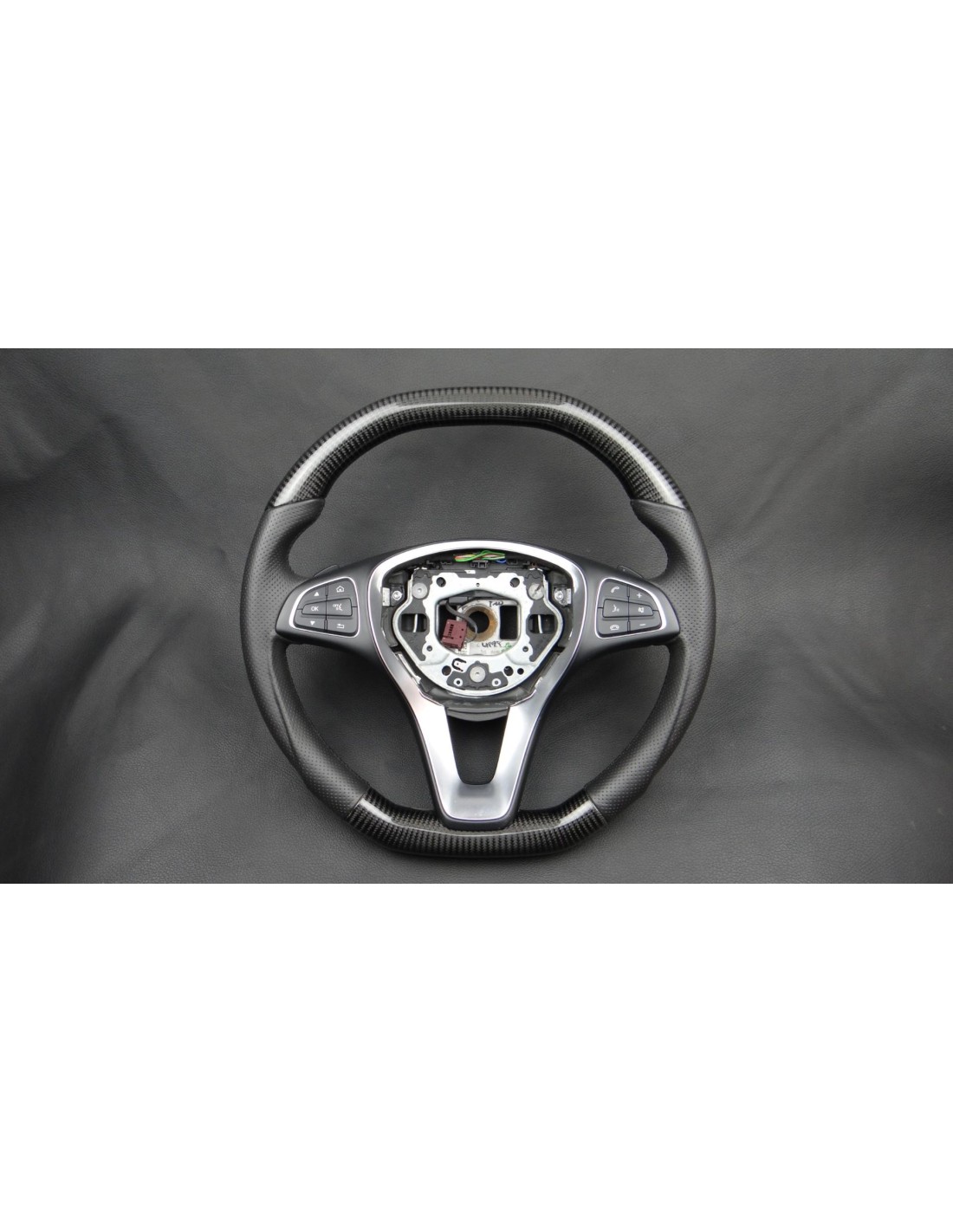  - Steering Wheels - Kierownica Mercedes-Benz Klasy E W212 ze skóry węglowej - 2 - Kierownica Mercedes-Benz Klasy E W212 ze skór