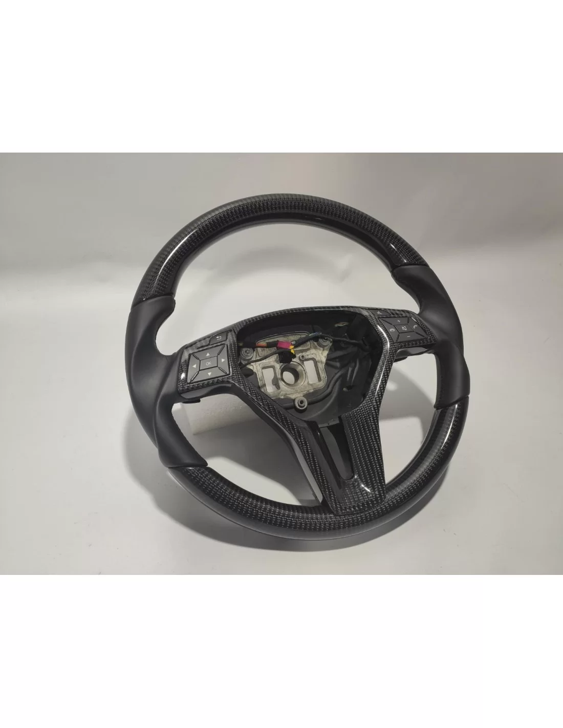 - Steering Wheels - Kierownica Mercedes-Benz Klasy E W212 ze skóry węglowej - 3 - Kierownica Mercedes-Benz Klasy E W212 ze skór - Steering Wheels - Kierownica Mercedes-Benz Klasy E W212 ze skóry węglowej - 3 - Kierownica Mercedes-Benz Klasy E W212 ze skór