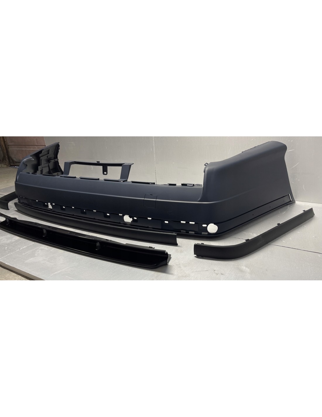 - BMW - Paraurti posteriore per BMW Serie 3 E36 1990-2000 in stile M3 - 1 - Aggiornate la vostra BMW E36 con il nostro paraurti - BMW - Paraurti posteriore per BMW Serie 3 E36 1990-2000 in stile M3 - 1 - Aggiornate la vostra BMW E36 con il nostro paraurti