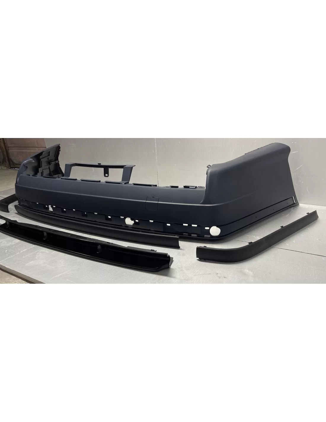 - BMW - Paraurti posteriore per BMW Serie 3 E36 1990-2000 in stile M3 - 1 - Aggiornate la vostra BMW E36 con il nostro paraurti - BMW - Paraurti posteriore per BMW Serie 3 E36 1990-2000 in stile M3 - 1 - Aggiornate la vostra BMW E36 con il nostro paraurti