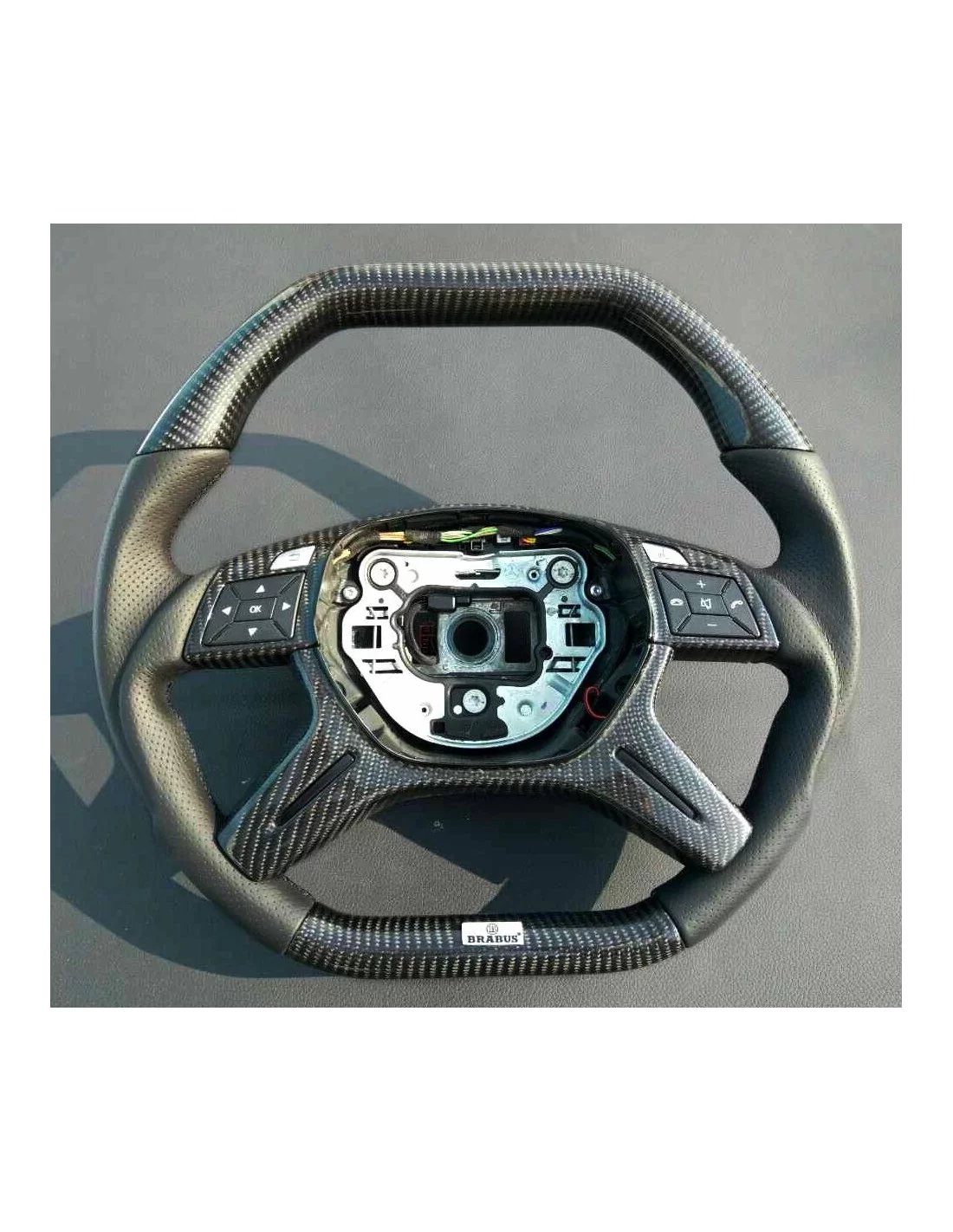 - Volant - Mercedes-Benz W463 W166 X166 W212 Volant cuir carbone - 4 - Achetez le volant Mercedes-Benz W463 W166 X166 W212 en c  - Volant - Mercedes-Benz W463 W166 X166 W212 Volant cuir carbone - 4 - Achetez le volant Mercedes-Benz W463 W166 X166 W212 en c