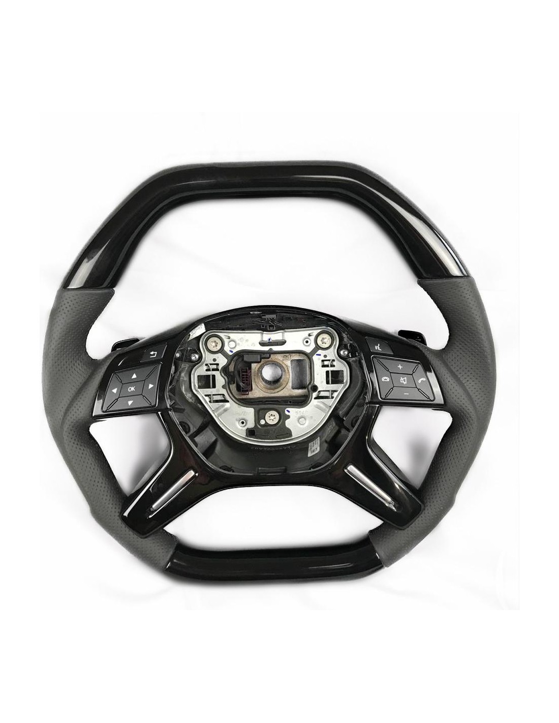 - Volant - Mercedes-Benz W463 W166 X166 W212 Volant Noir piano - 1 - Achetez le volant Mercedes-Benz W463 W166 X166 W212 en fin  - Volant - Mercedes-Benz W463 W166 X166 W212 Volant Noir piano - 1 - Achetez le volant Mercedes-Benz W463 W166 X166 W212 en fin